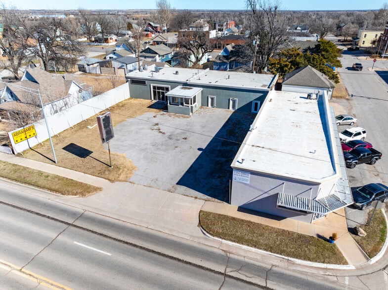 More Photos Of 306 N Choctaw Ave, El Reno Manufacturing For Sale