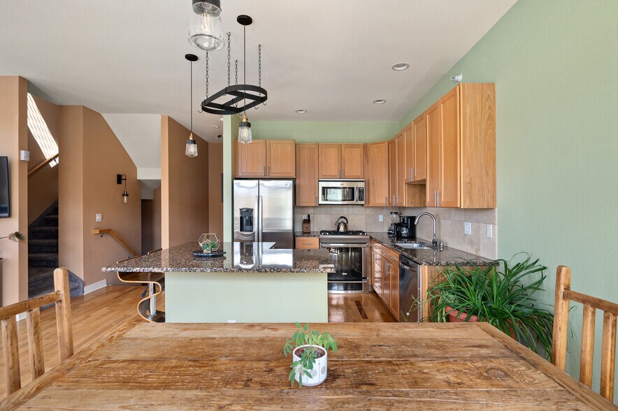 More Photos Of 2401-2405 E 28th Ave, Denver Office For Sale