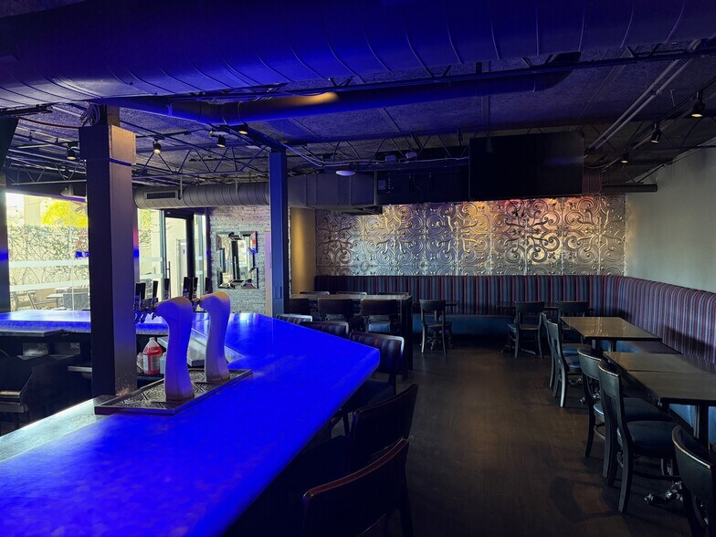 More Photos Of 2702 W Kennedy Blvd, Tampa Restaurant For Sale