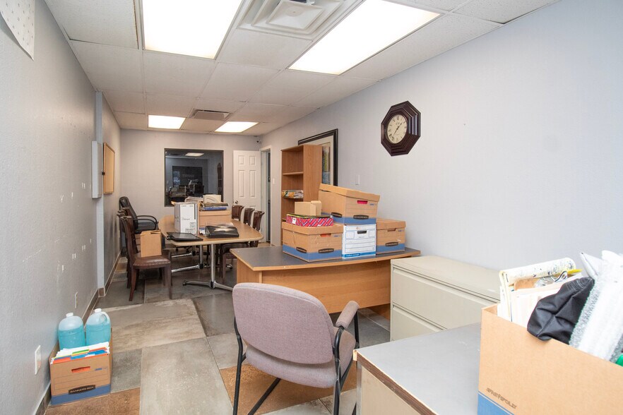 More Photos Of 1401 Guatemozin St, Laredo Warehouse For Sale