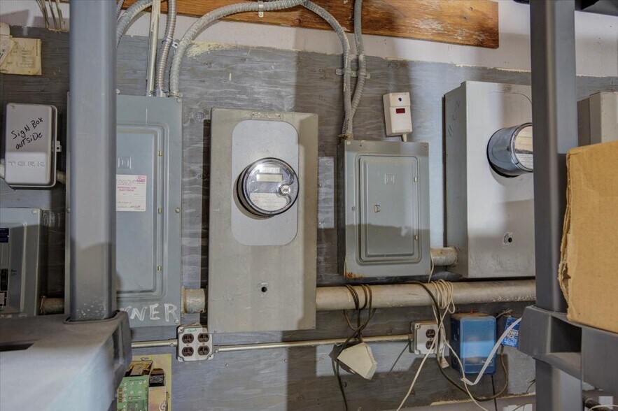 More Photos Of 992 Clifton Ave, Clifton Medical For Sale