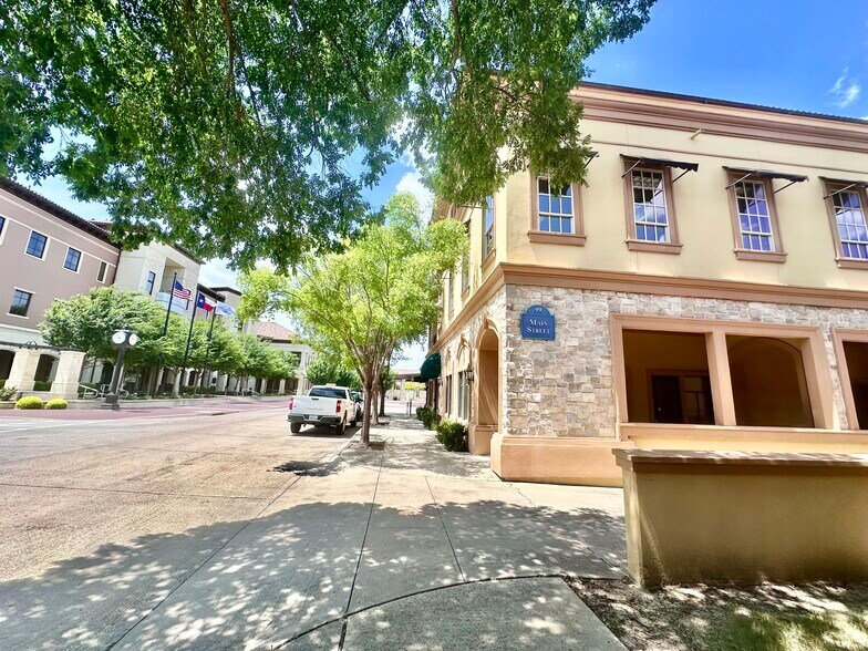 More Photos Of 99 Main St, Colleyville Storefront Retail Office For Lease