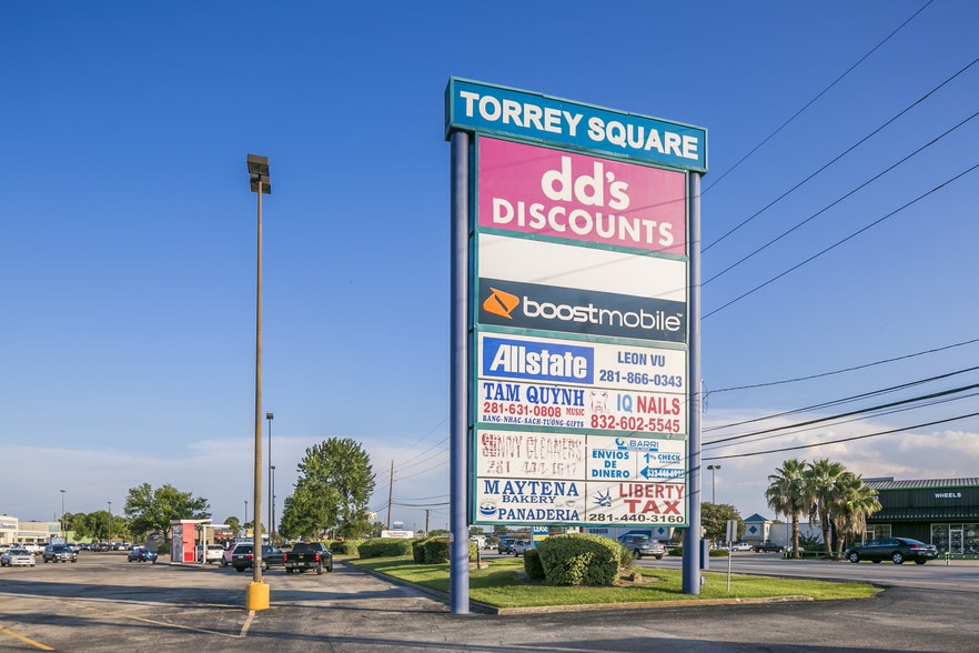 More Photos Of 13030-13190 Veterans Memorial Dr, Houston Unknown For Lease