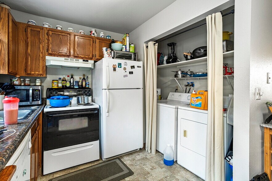 More Photos Of 7820 SW 17th Dr, Portland Apartments For Sale
