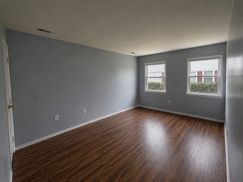 More Photos Of 164 Willow Turn, Mount Laurel Apartments For Sale