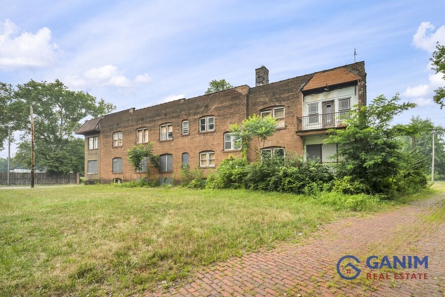 More Photos Of 13515 Saint Clair Ave, Cleveland Apartments For Sale