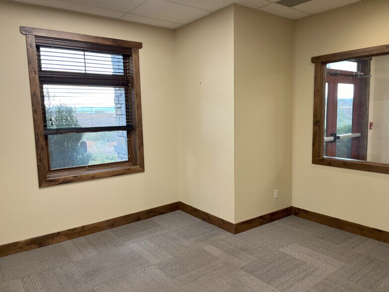 More Photos Of 5255 Ronald Reagan Blvd, Johnstown Office For Sale