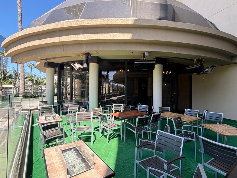 More Photos Of 100-200 Harbor Dr, San Diego Apartments For Sale