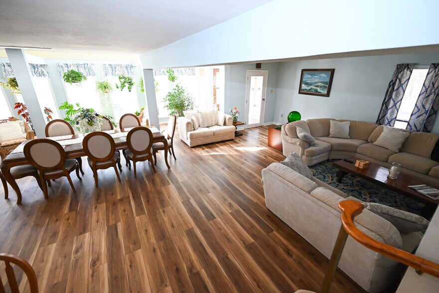 More Photos Of 2759 County Road 411, Berryville Hotel For Sale