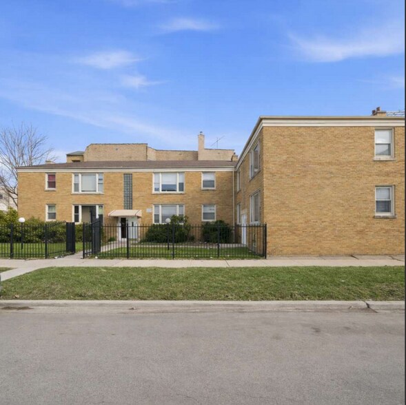More Photos Of , Chicago Multifamily For Sale