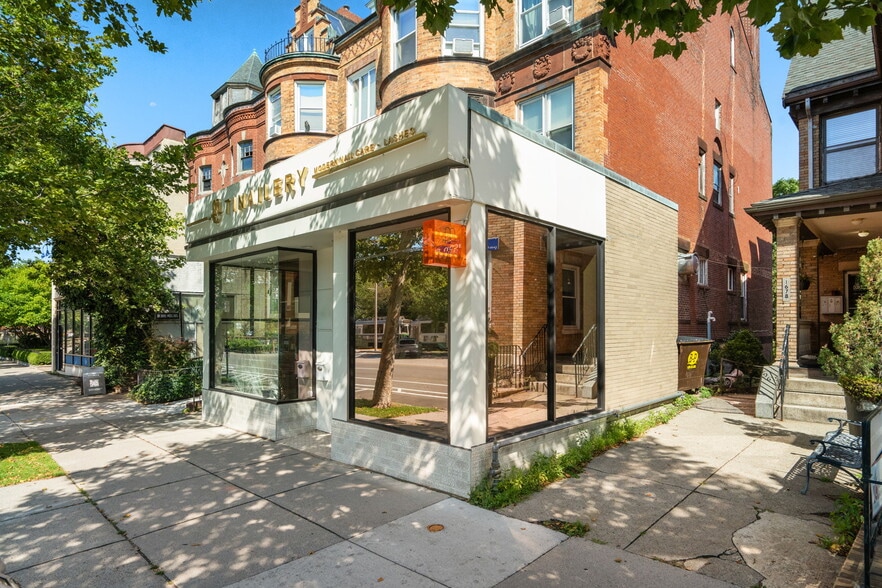 More Photos Of 1680 Beacon St, Brookline Apartments For Lease