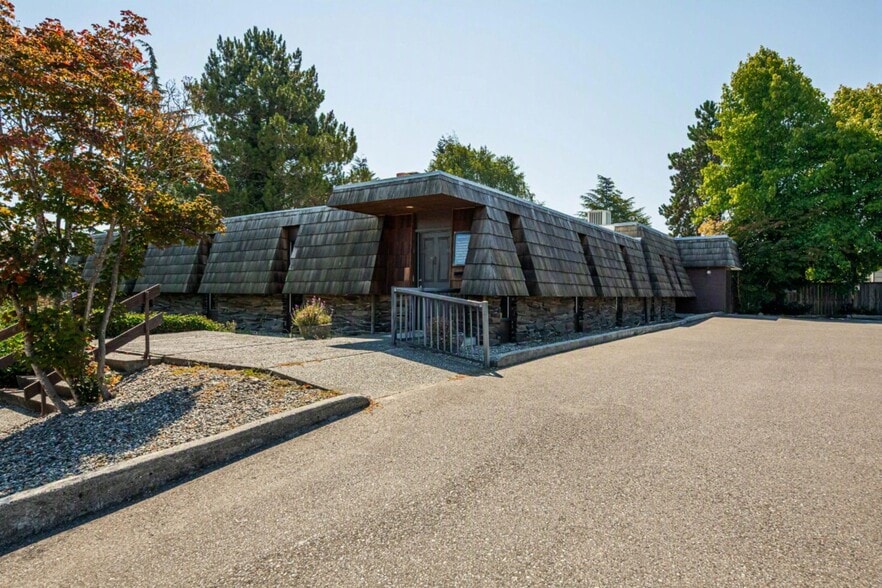 Primary Photo Of 1820 32nd St, Everett Office For Sale