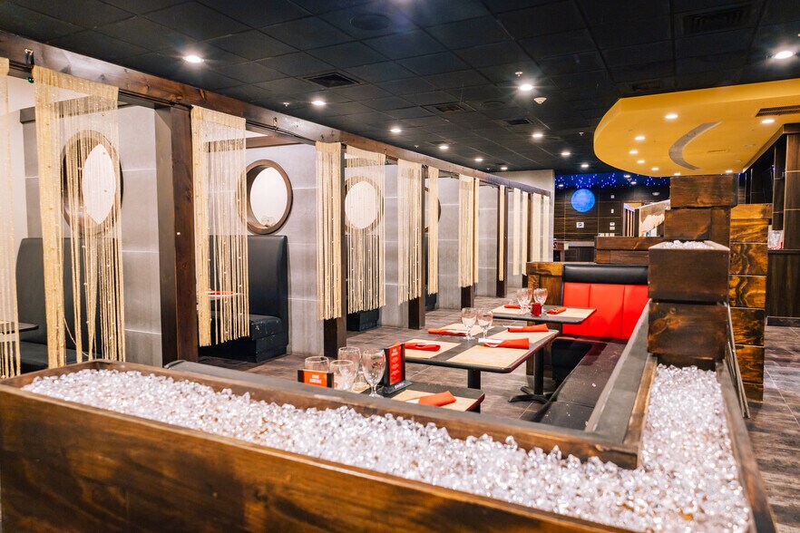 More Photos Of 347 Shattuck Way, Newington General Retail For Sale