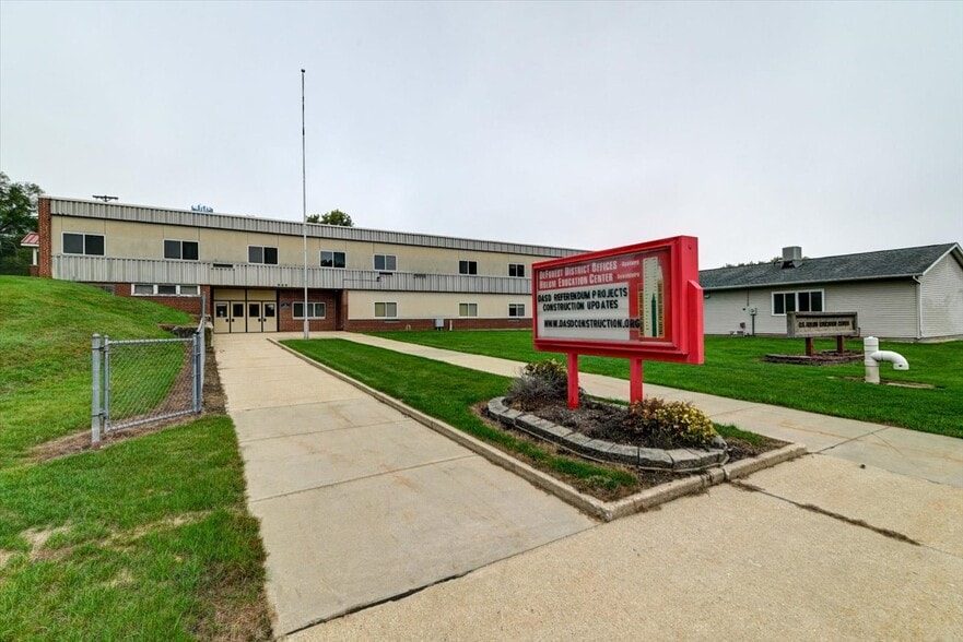 Primary Photo Of 520 E Holum St, Deforest Schools For Sale