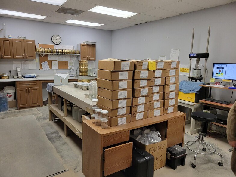 More Photos Of 9970 Bavaria Rd, Fort Myers Light Distribution For Sale