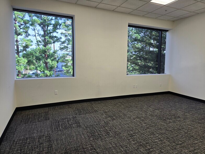 More Photos Of 21540-21622 Plummer St, Chatsworth Office For Lease
