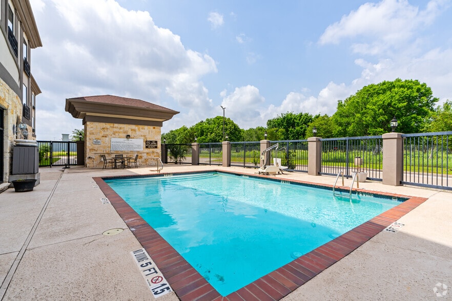 More Photos Of 2205 Barker Oaks Dr, Houston Hotel For Sale