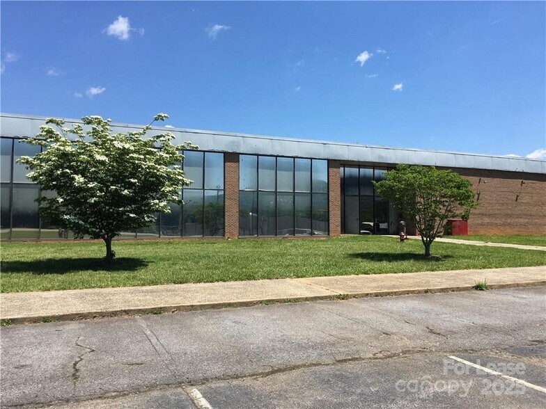 More Photos Of 850 Warren Wilson Rd, Swannanoa Industrial For Sale