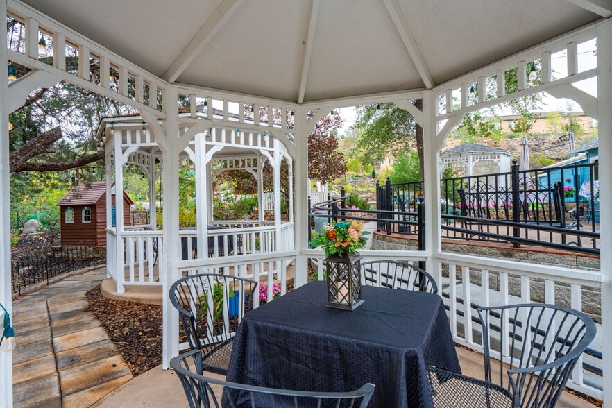 More Photos Of 2516 Willow Creek Rd, Prescott Freestanding For Sale