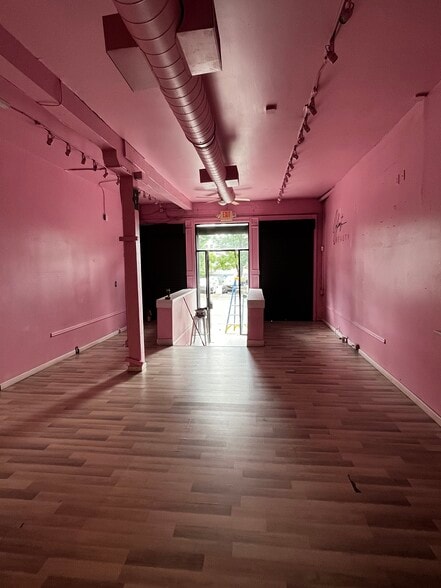 More Photos Of 251 Trinity Ave SW, Atlanta General Retail For Sale