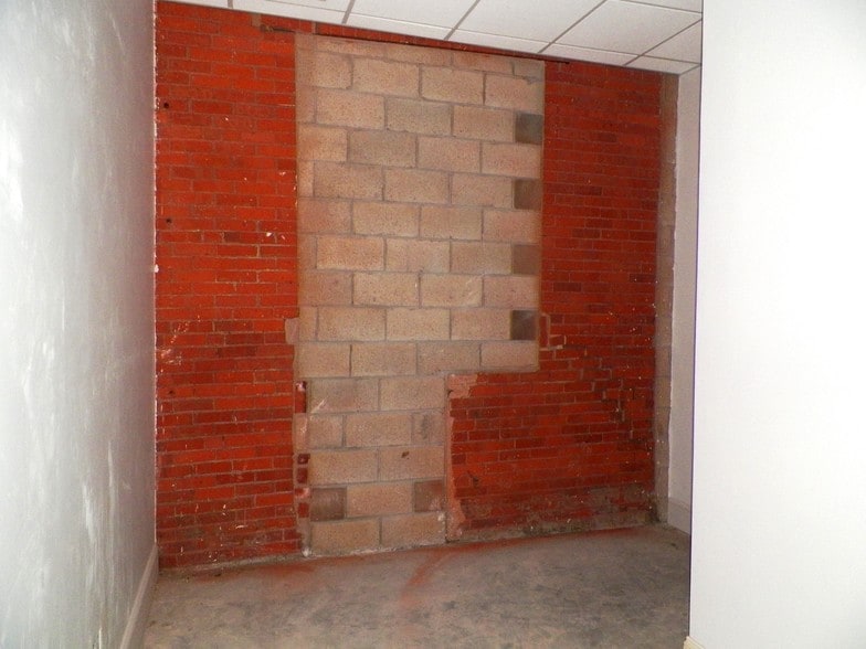 More Photos Of 301 Harris Ave, Providence Storefront For Sale
