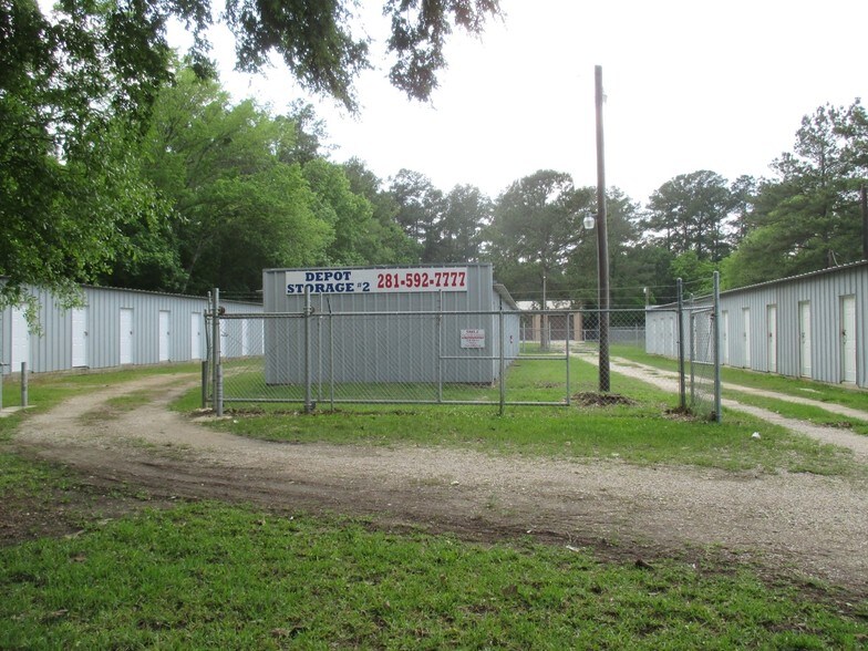 Primary Photo Of 722 Plum Grove Rd, Cleveland Self Storage For Lease