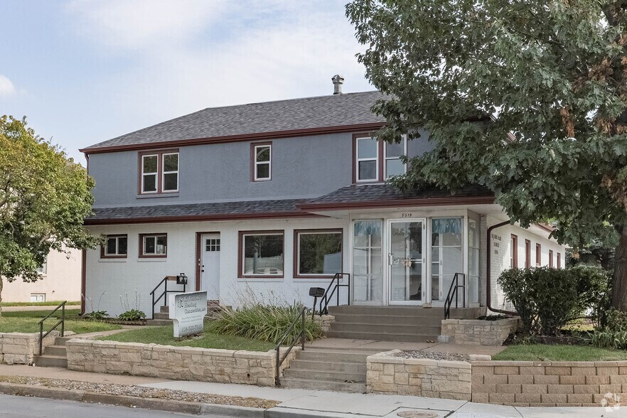 More Photos Of 5519 Northwest Radial Hwy, Omaha Medical For Lease