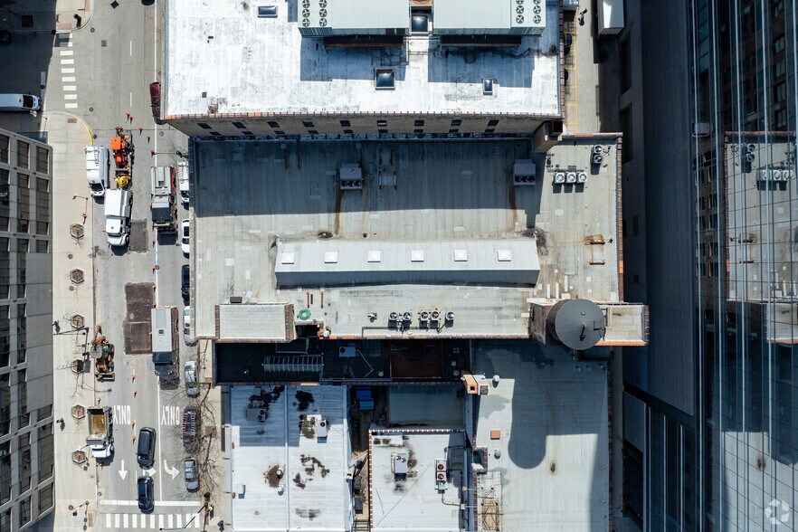 More Photos Of 208 S Jefferson St, Chicago Loft Creative Space For Lease