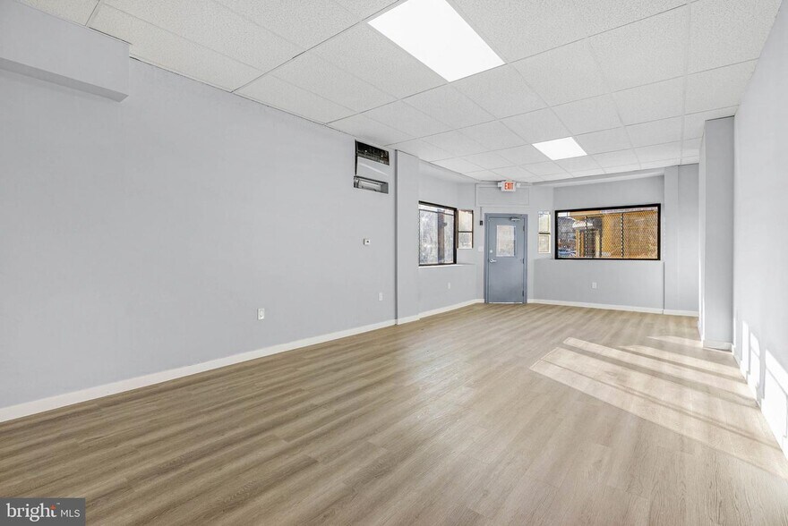 More Photos Of 2053 S Croskey St, Philadelphia Freestanding For Sale