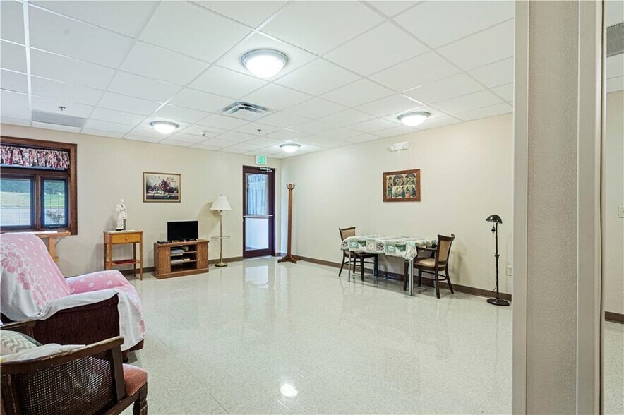 More Photos Of 908 Franciscan Way, Savannah Specialty For Sale