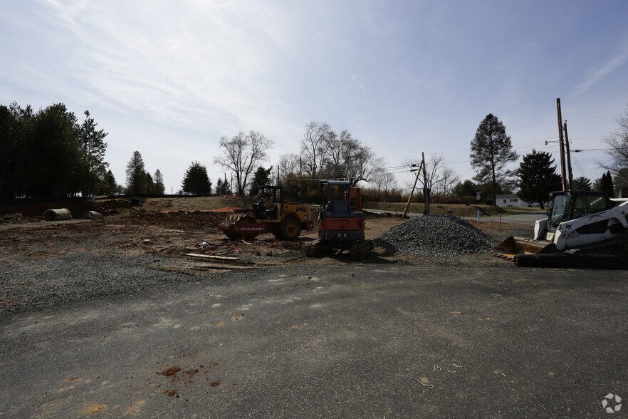 More Photos Of 115 The Plains Rd, Middleburg Office For Lease