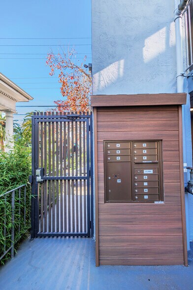 More Photos Of 2537 Ellsworth St, Berkeley Apartments For Sale