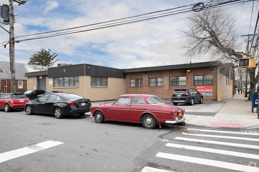 Primary Photo Of 152-31 134th Ave, Jamaica Warehouse For Lease