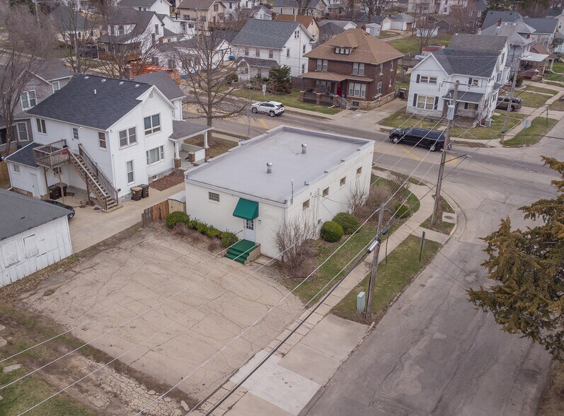 More Photos Of 404 N West Ave, Freeport Office For Sale