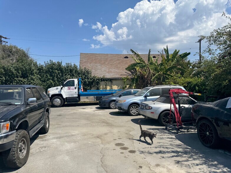 More Photos Of 185 S Main St, Orange Freestanding For Sale
