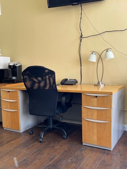 More Photos Of 121-123 Winthrop St, Medford Office For Sale