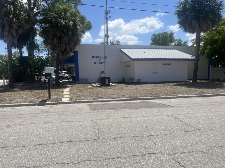 More Photos Of 1342 N Lime Ave, Sarasota Warehouse For Sale