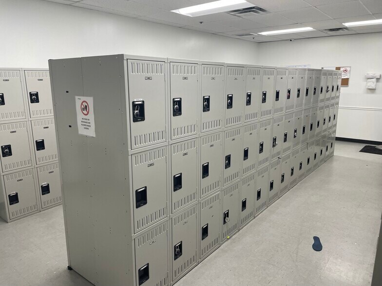 More Photos Of 7895 Third Flag Pky, Austell Refrigeration Cold Storage For Lease