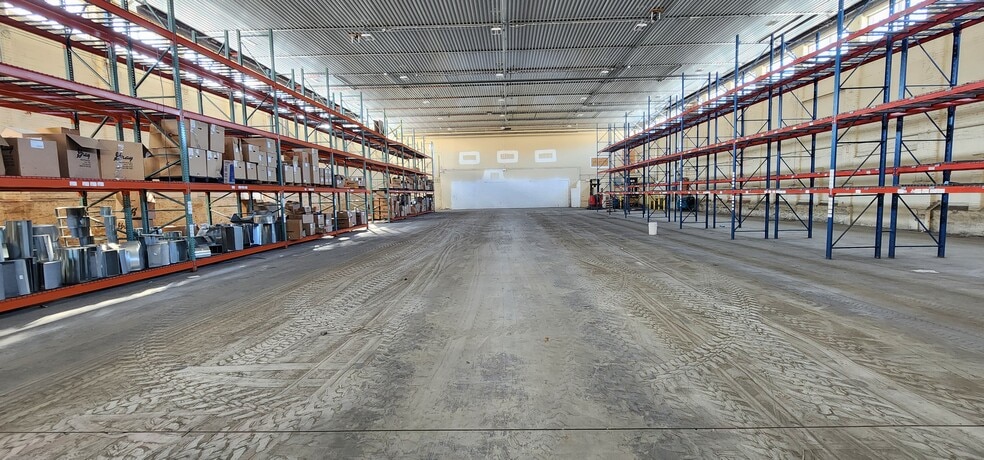 More Photos Of 730 N Main St, Waterbury Warehouse For Lease