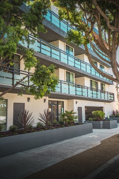 More Photos Of 1115 14th St, Santa Monica Apartments For Sale