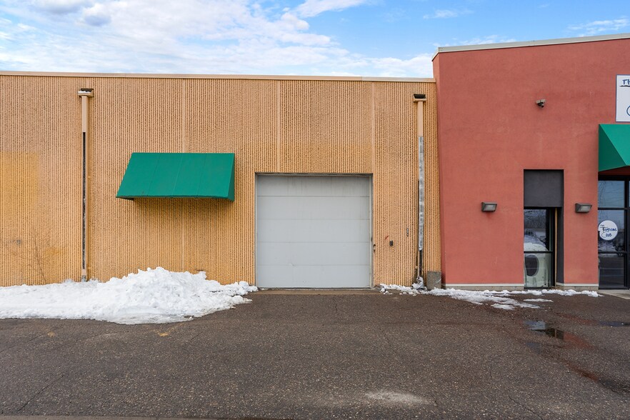 More Photos Of 2401 Highway 13 W, Burnsville Warehouse For Sale