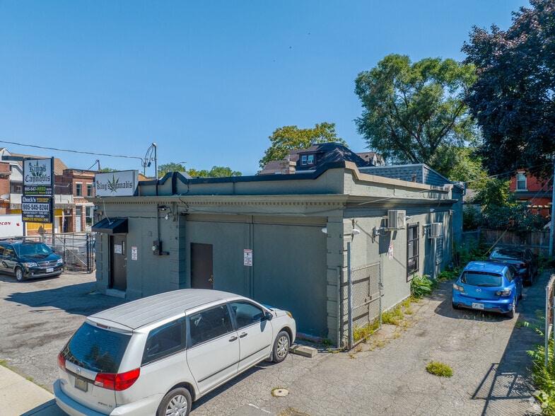 More Photos Of 804 King St E, Hamilton Auto Repair For Sale