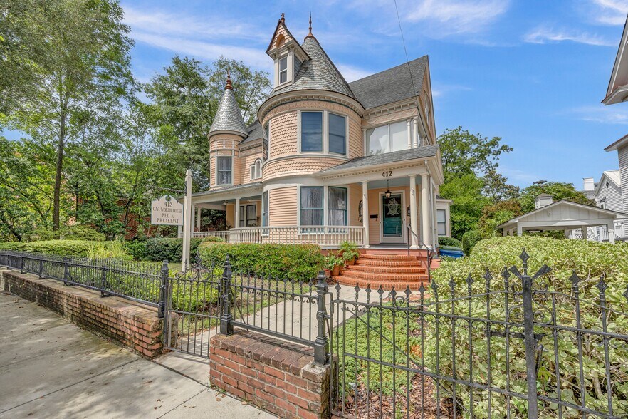 More Photos Of 412 S 3rd St, Wilmington Hospitality For Sale