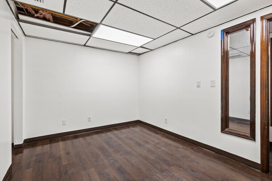 More Photos Of 108 N Depot Dr, Fort Pierce Office Residential For Lease