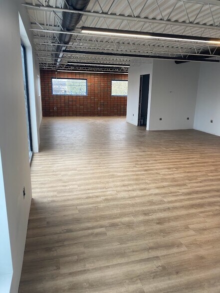 More Photos Of 6828 Commerce St, Springfield Office For Sale