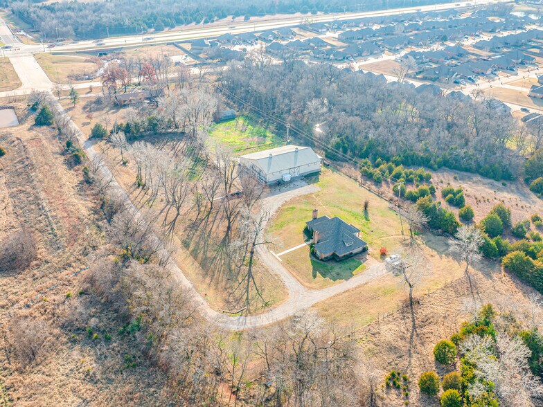 More Photos Of 3595 E State Highway 9, Norman Industrial For Sale