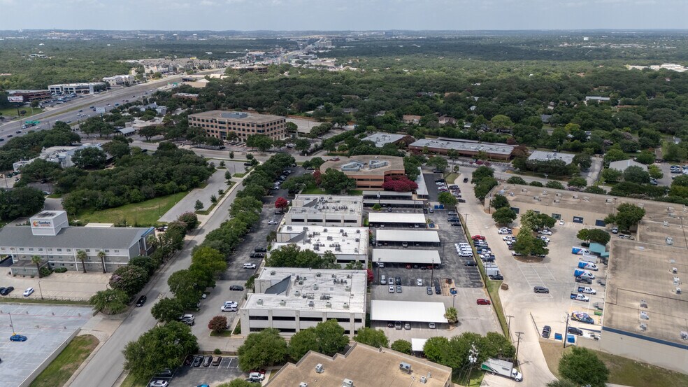 More Photos Of 14400 Northbrook Dr., San Antonio Unknown For Lease