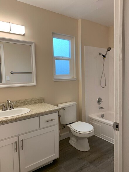 More Photos Of 5445 Marconi Ave, Carmichael Apartments For Sale