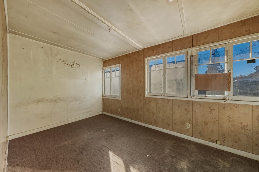 More Photos Of 3527 CA-20 Hwy, Upper Lake Flex For Sale