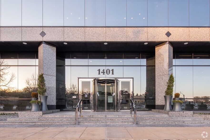 More Photos Of 1401 S Brentwood Blvd, Brentwood Office For Lease